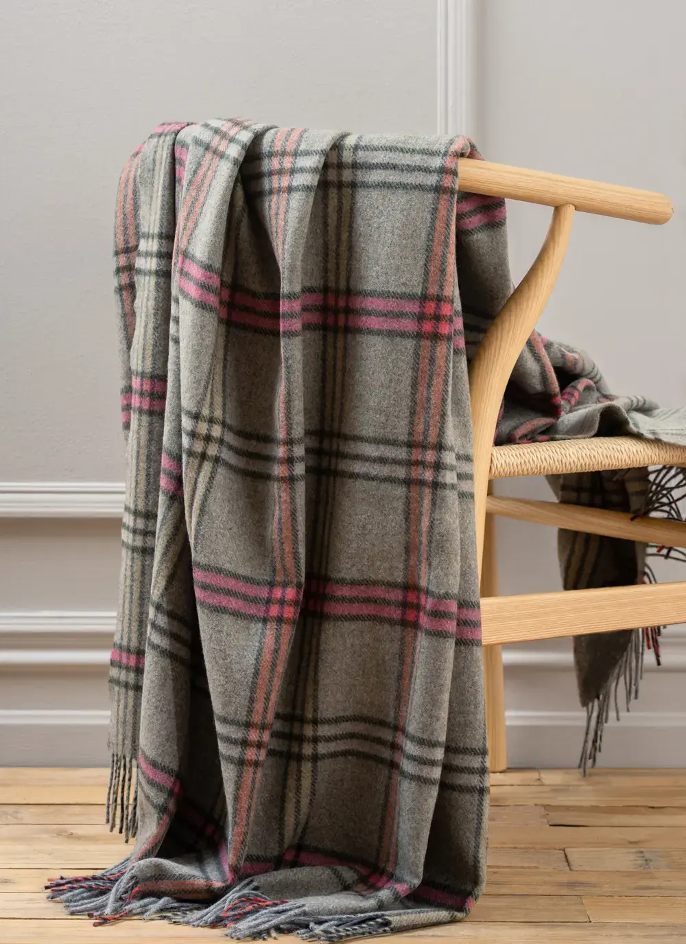 Grey & Pink Large Lambswool Throw